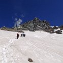 登山者にどんどん抜かされていく